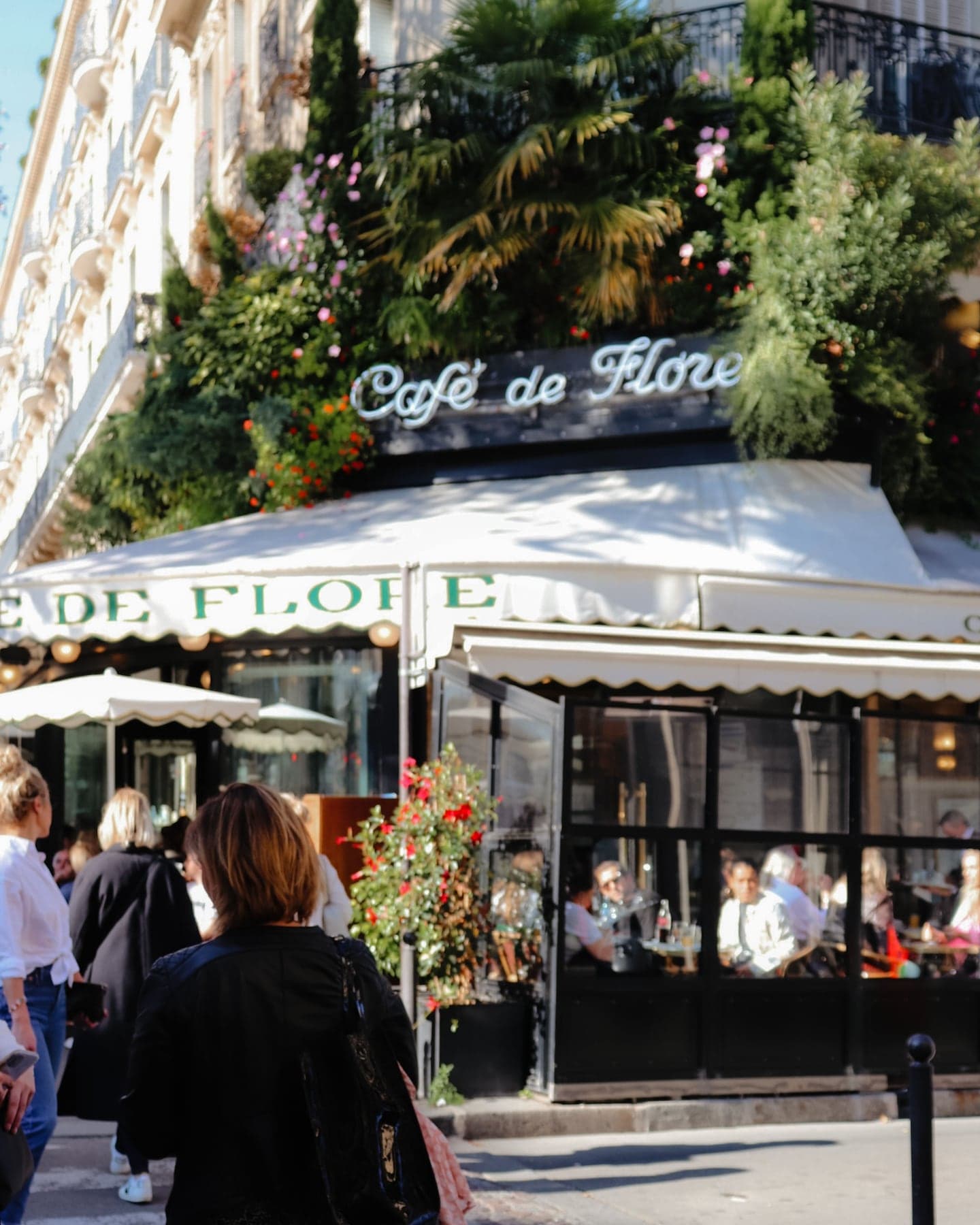 Lively Cafe de Flore terrace in Paris