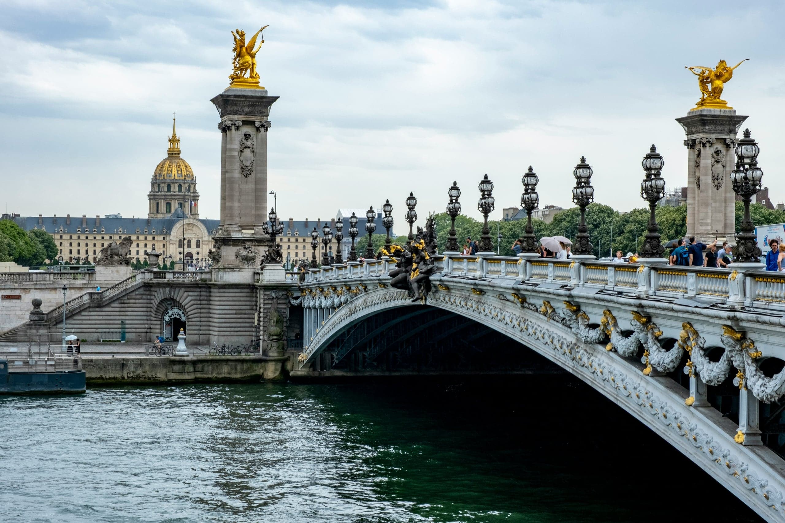 Pont Alexandre III et Seine pour preparer son itineraire dans Paris